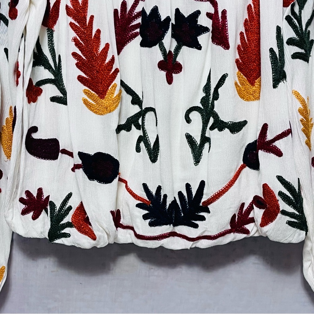 LAURIE FELT Embroidered Boho Blouse Size L Ivory Artsy Floral Balloon Sleeve Top - Picture 4 of 16